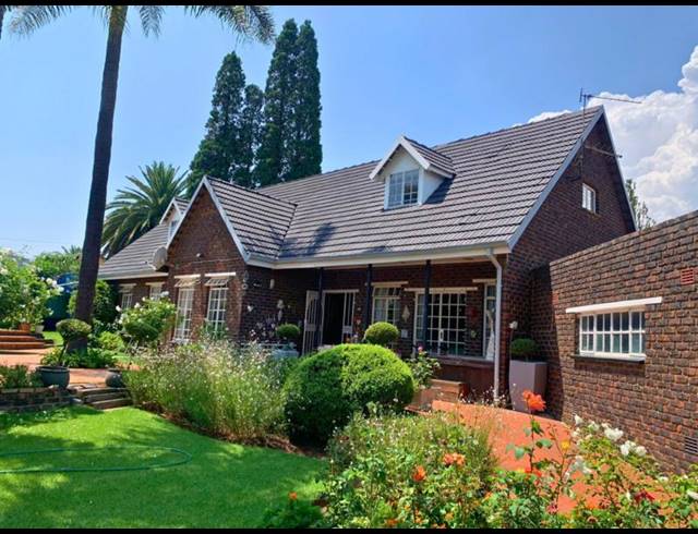 4 BEDROOM HOUSE FOR SALE IN NORKEM PARK